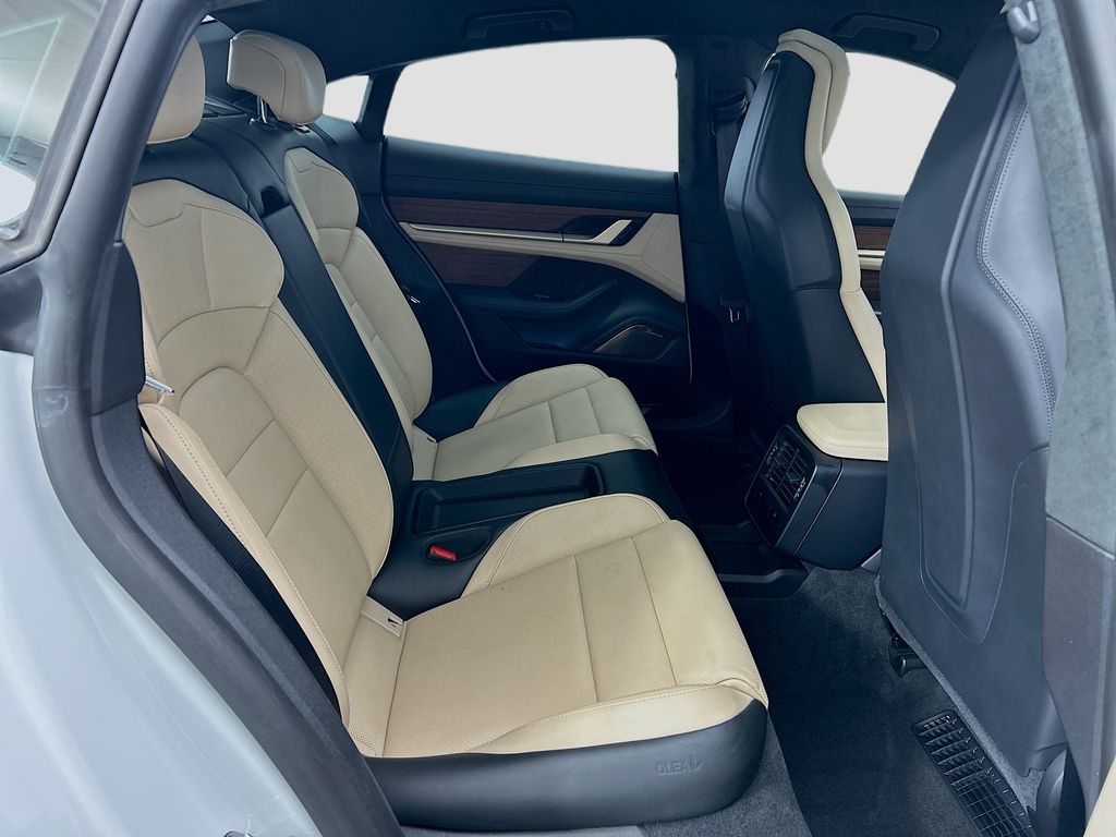 Thumbnail: 2020 Porsche Taycan - 21