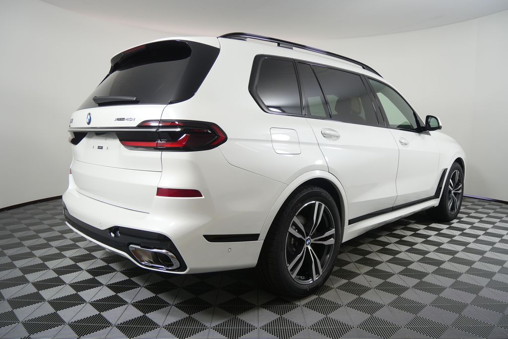 Thumbnail: 2026 BMW X7 - 3