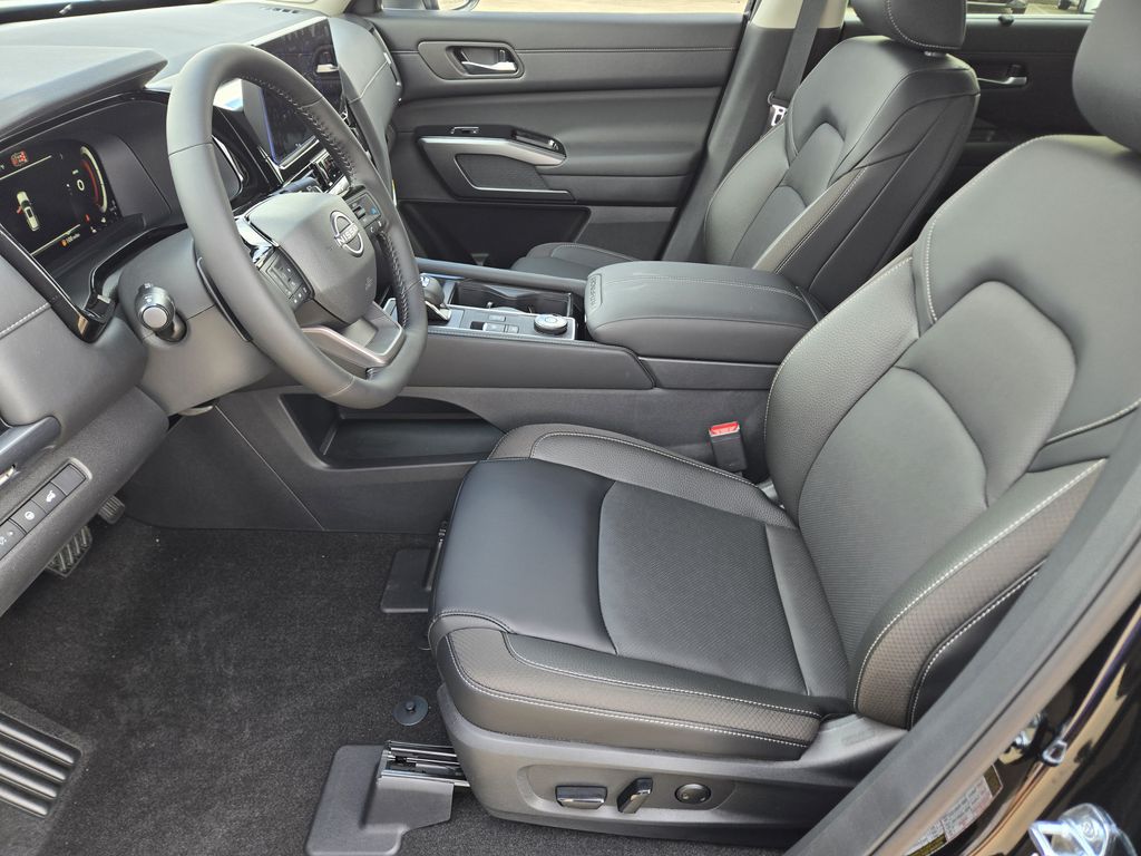 2026 Nissan Pathfinder SL - 7