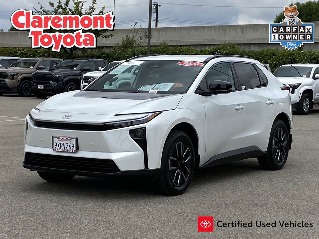White 2026 Toyota bZ XLE Plus FWD SUV / Crossover Front-Wheel Drive Automatic
