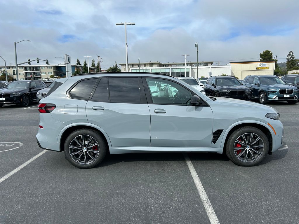 2025 BMW X5 M60i 6