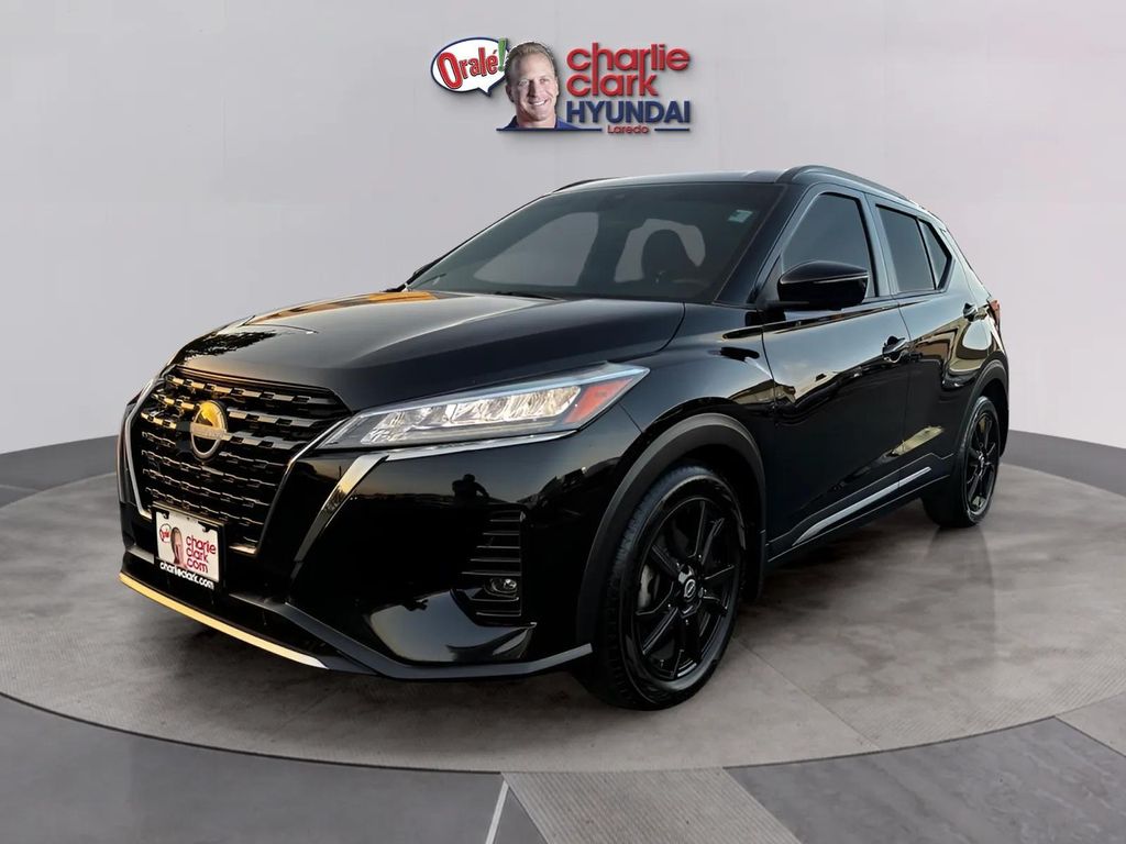 2023 Nissan Kicks SR FWD
