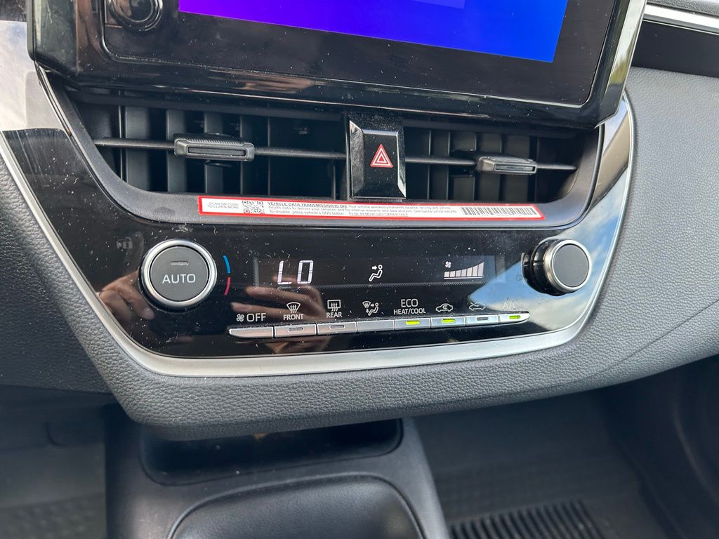 Thumbnail: 2025 Toyota Corolla - 25