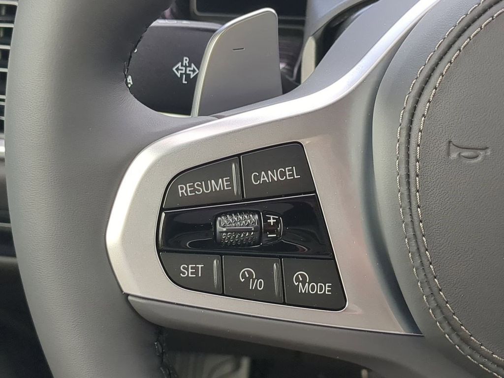 New 2026 White BMW xDrive40i image 26