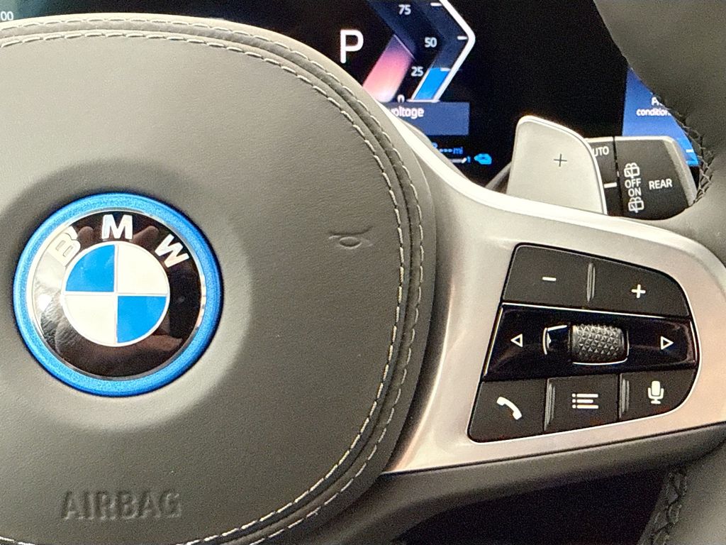 Thumbnail: 2026 BMW X5 - 12