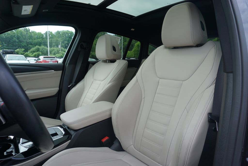 Thumbnail: 2024 BMW X4 - 25