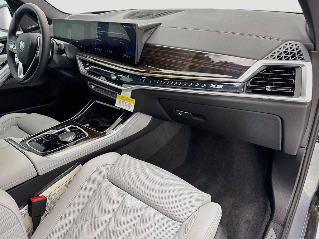 Thumbnail: 2026 BMW X5 - 16