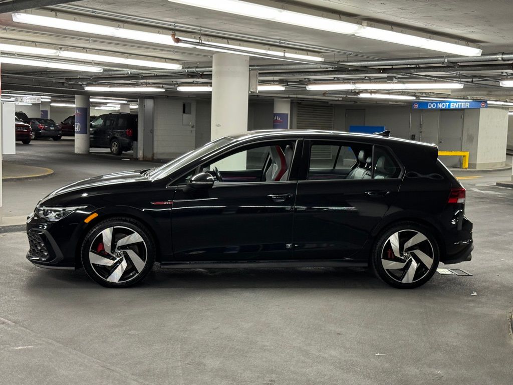 2023 Volkswagen Golf GTI 2.0T SE 32