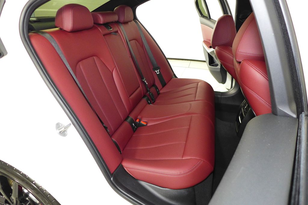 Thumbnail: 2023 BMW 3 Series - 20