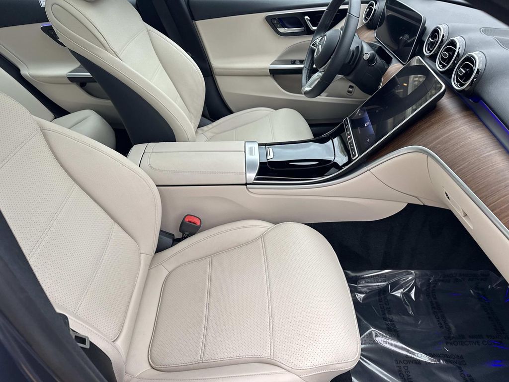 Thumbnail: 2025 Mercedes-Benz C-Class - 22