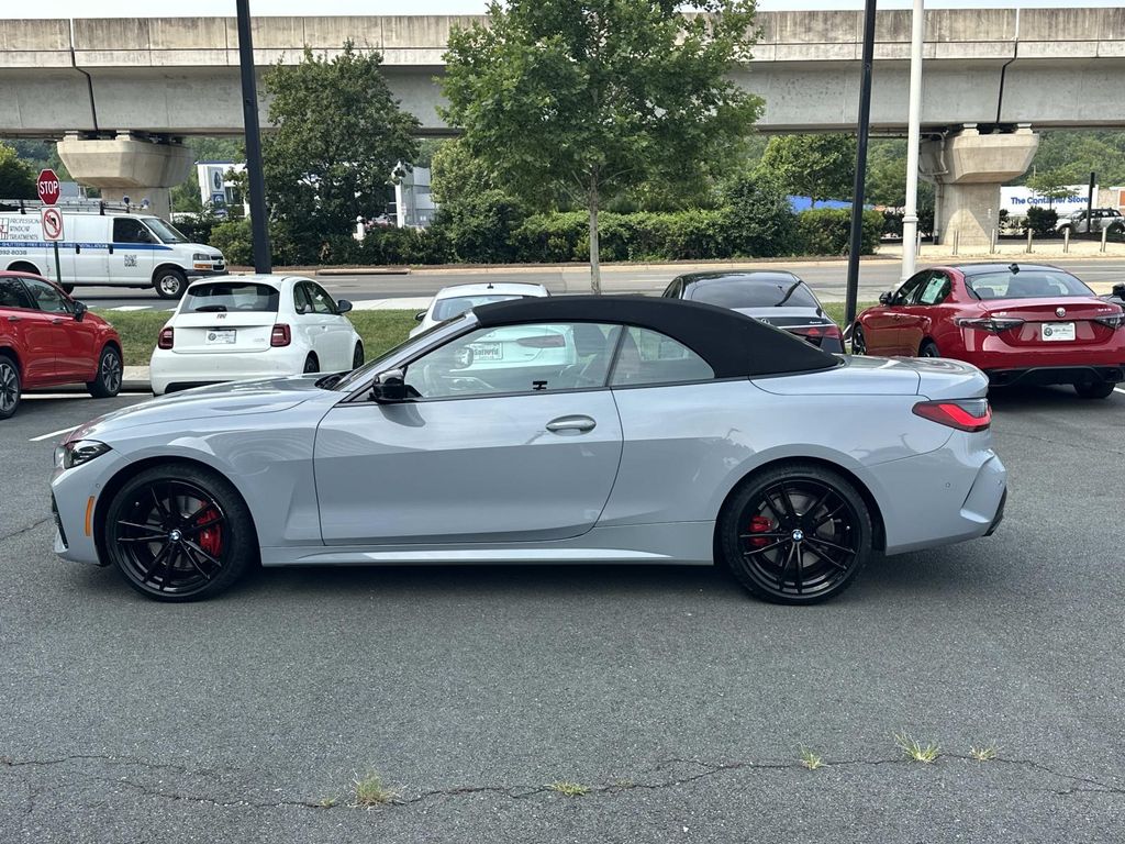 Used 2024 Gray Metallic BMW M440i xDrive image 4