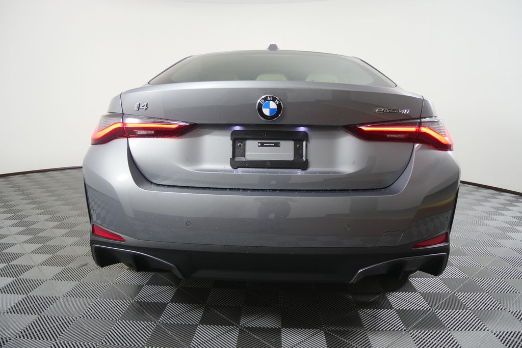 Thumbnail: 2026 BMW i4 - 4