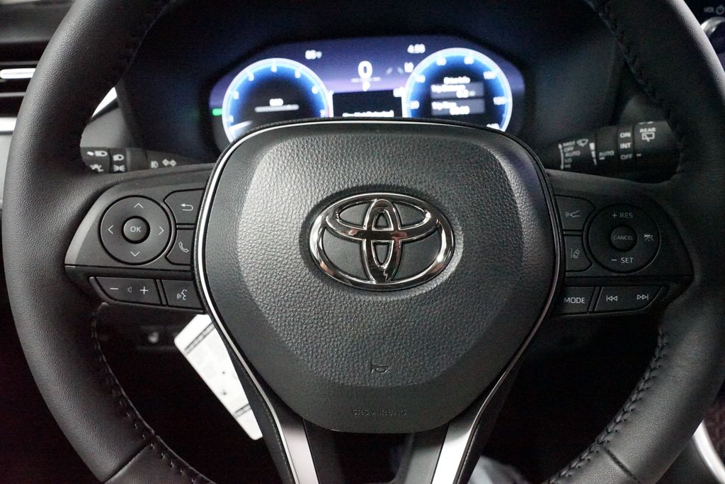Thumbnail: 2025 Toyota RAV4 - 16