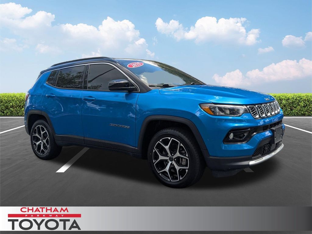 Hydro Blue Pearlcoat 2025 Jeep Compass SUV / Crossover Four-Wheel Drive 8-Speed Automatic