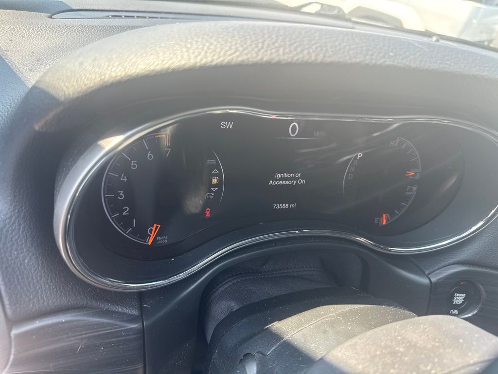 Used 2020 White Jeep Limited image 2