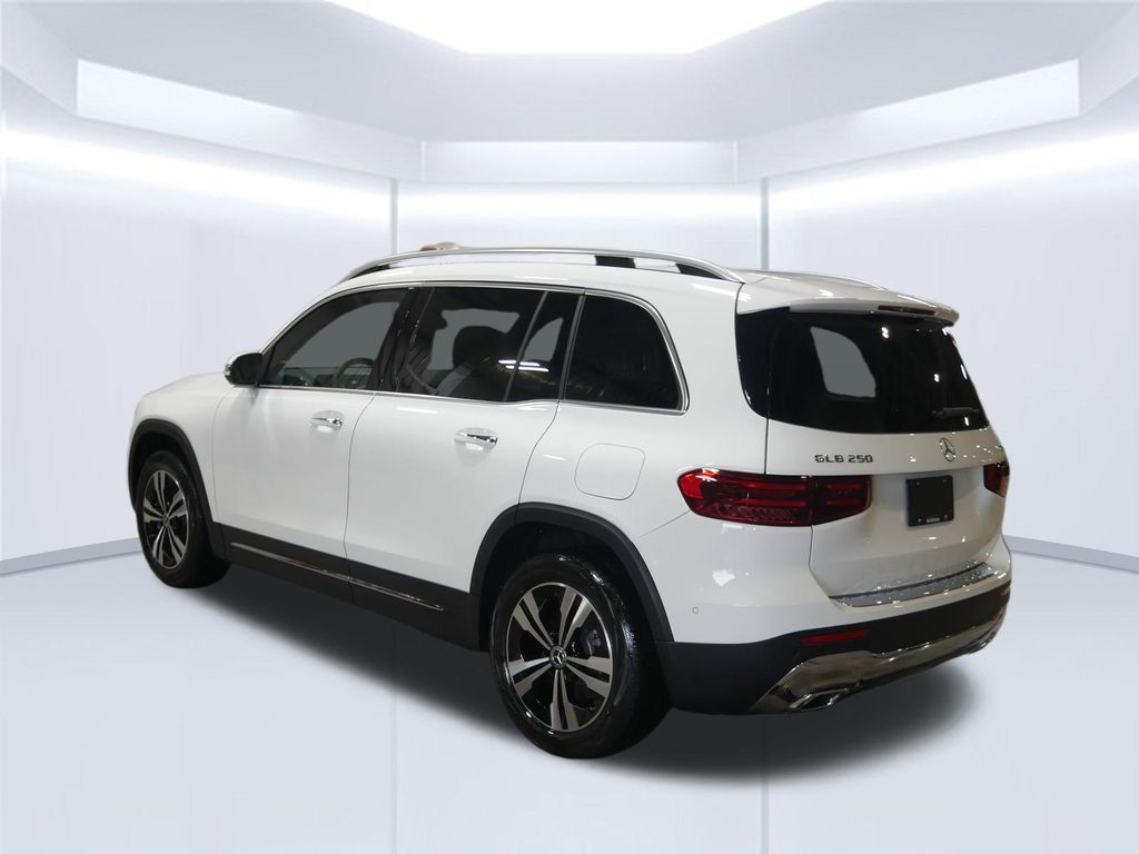 Thumbnail: 2026 Mercedes-Benz GLB - 3