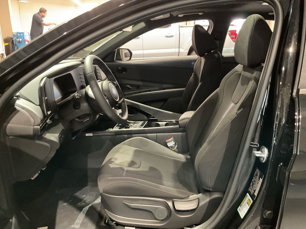 New 2026 Black Hyundai SEL Sport image 10
