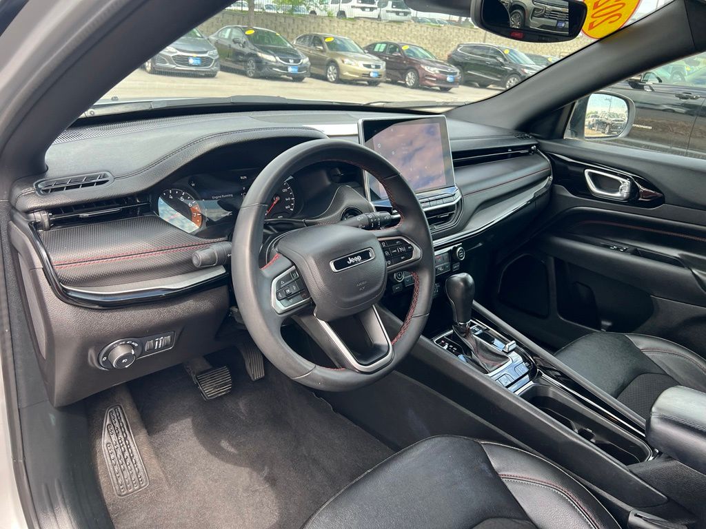 Used 2025 Jeep Compass SUV