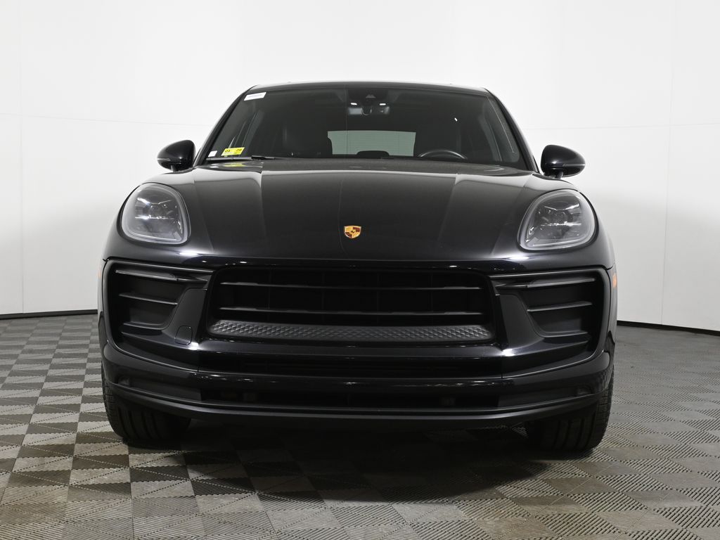 Thumbnail: 2022 Porsche Macan - 10