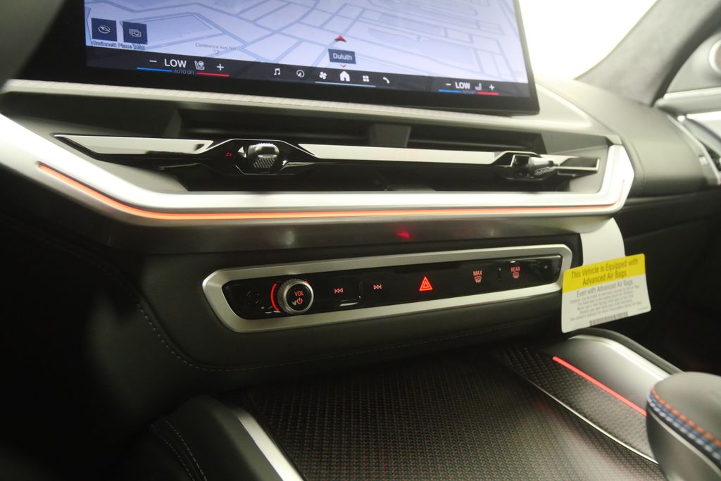 Thumbnail: 2026 BMW XM - 24