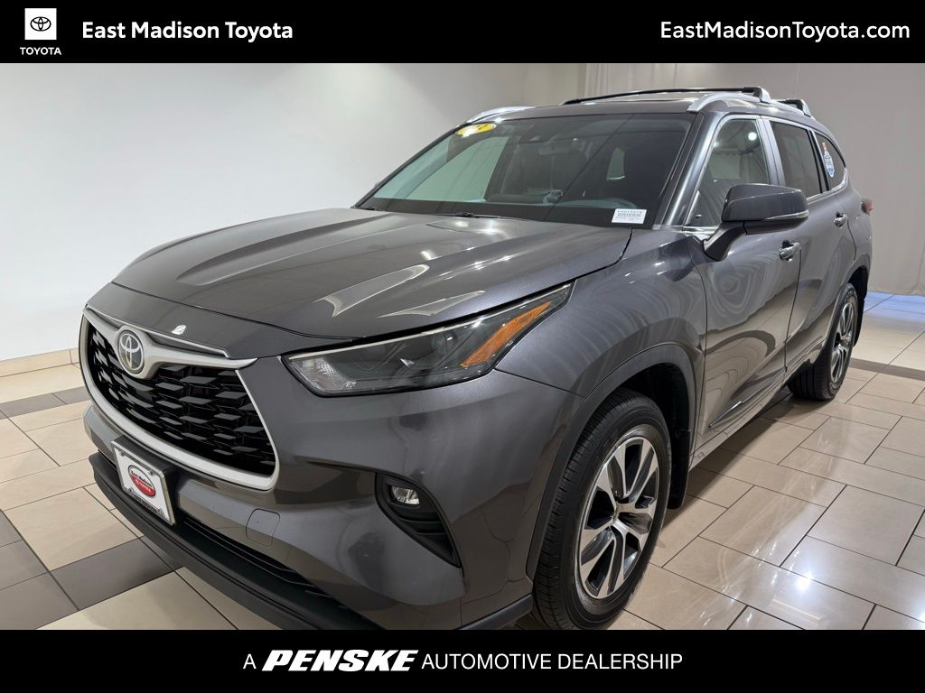 Thumbnail: 2023 Toyota Highlander - 1