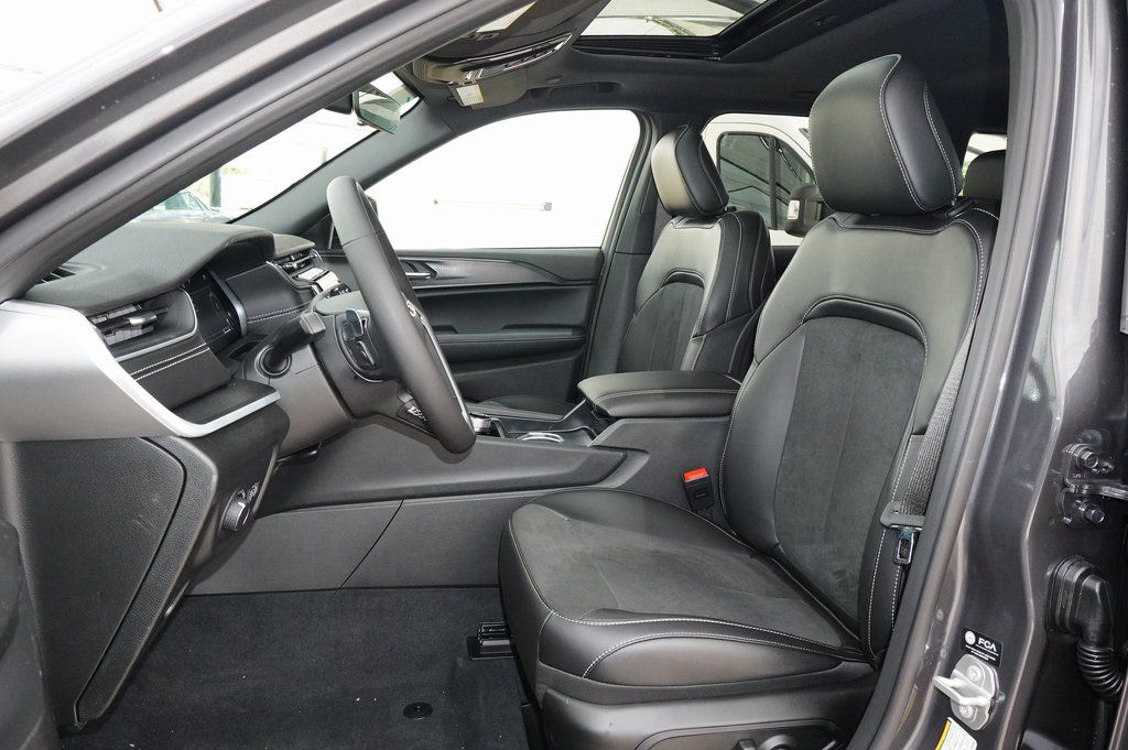 New Car 2025 Jeep Grand Cherokee  Altitude X For Sale Under $50,000 In Weatherford, Texas