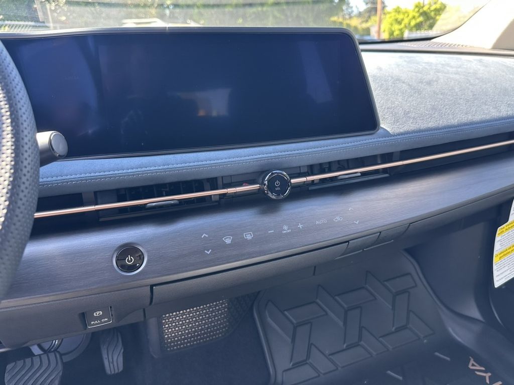 2025 Nissan Ariya PLATINUM+ e-4ORCE