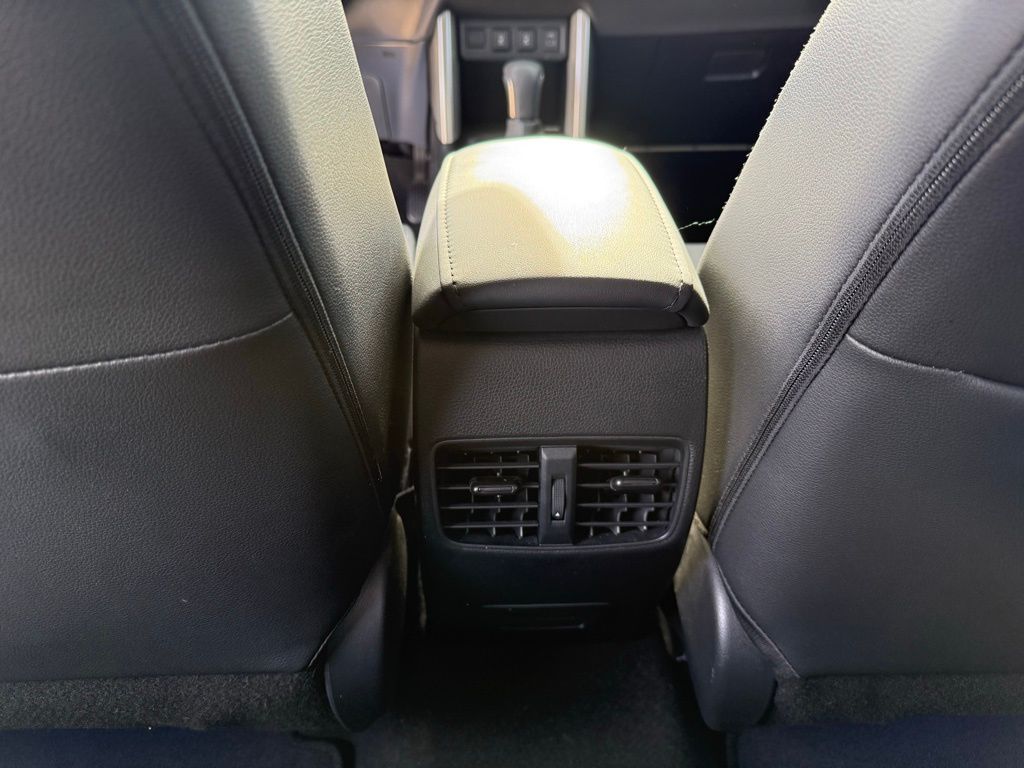 Thumbnail: 2023 Toyota Corolla Cross - 24