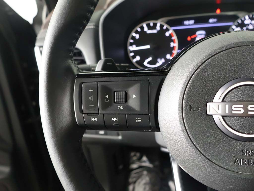 Used 2023 Black Nissan SL image 43