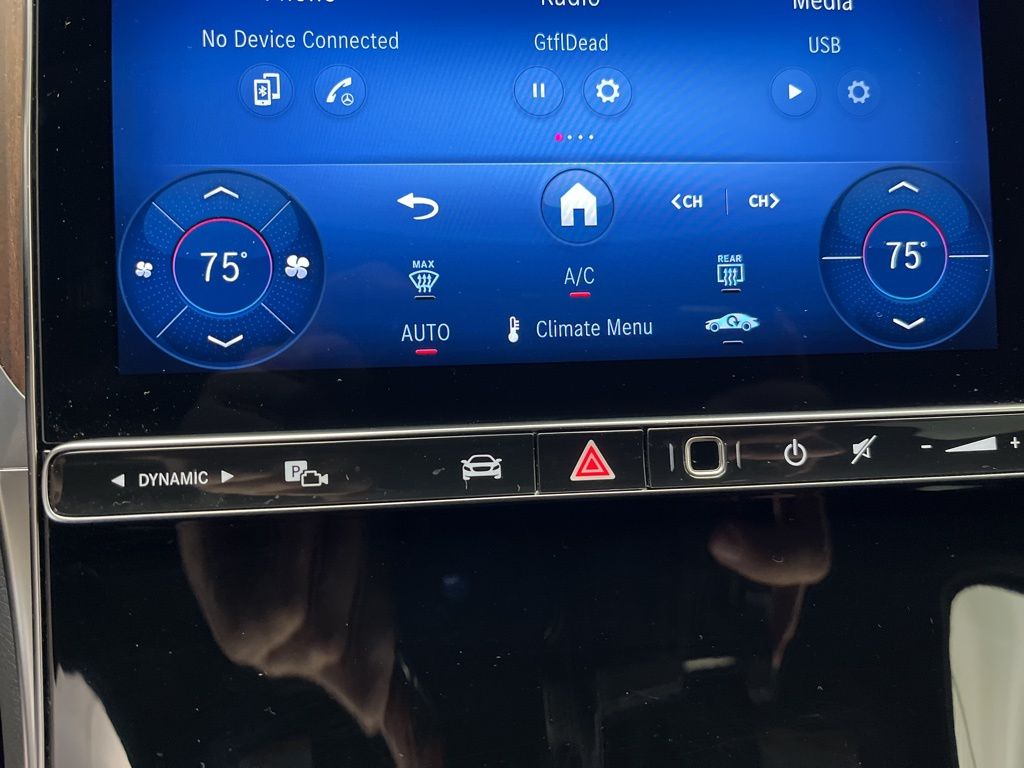 Thumbnail: 2025 Mercedes-Benz GLC - 20