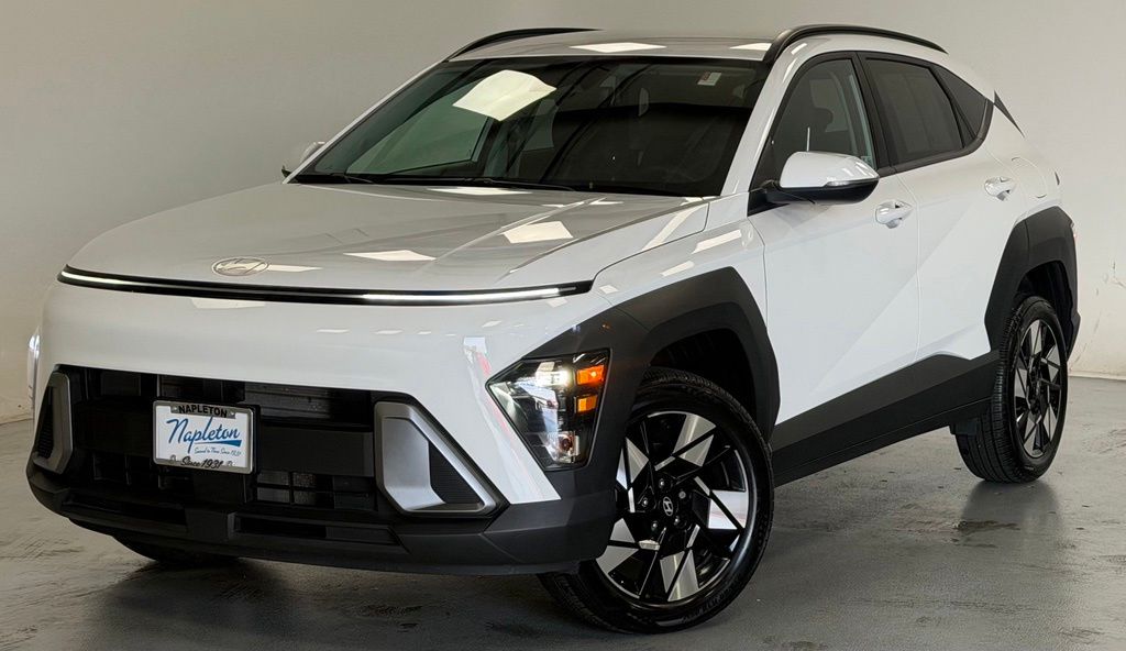 Atlas White 2024 Hyundai Kona SUV / Crossover All-Wheel Drive Continuously Variable Transmission