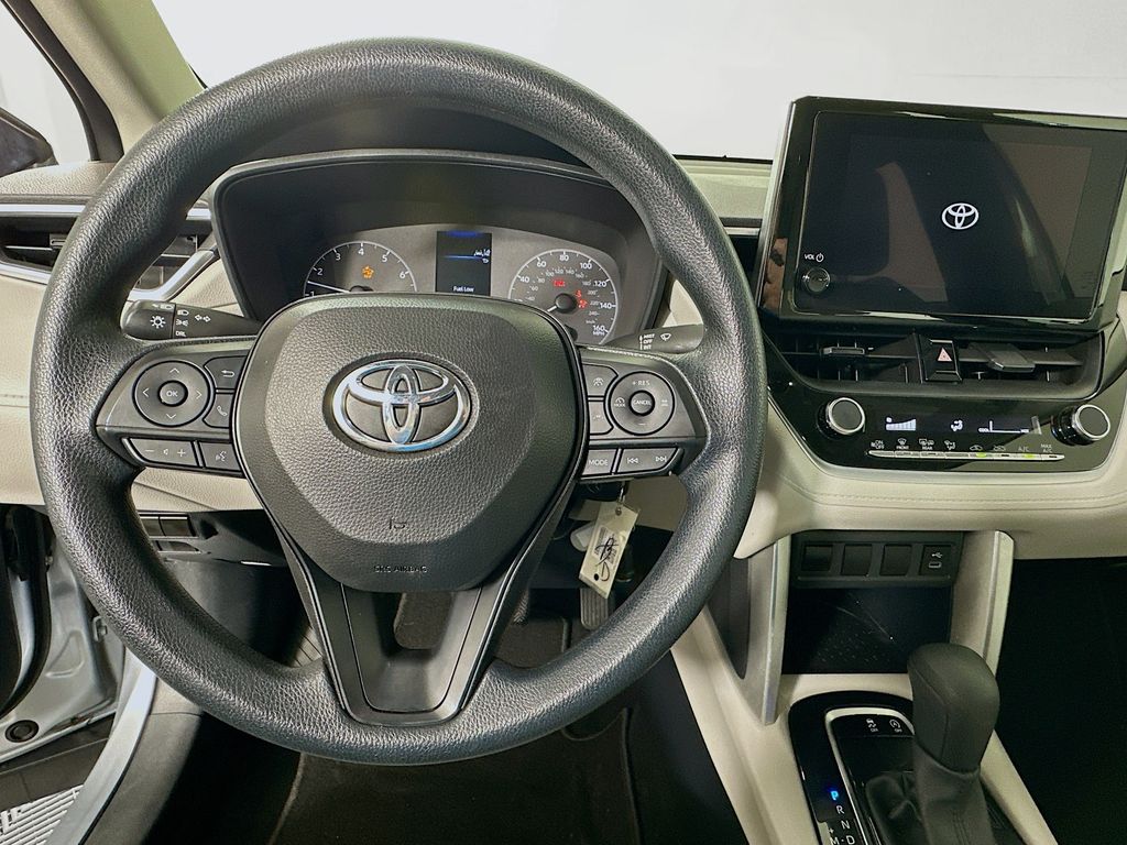 Thumbnail: 2023 Toyota Corolla Cross - 11