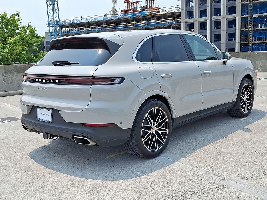 2024 Porsche Cayenne  8