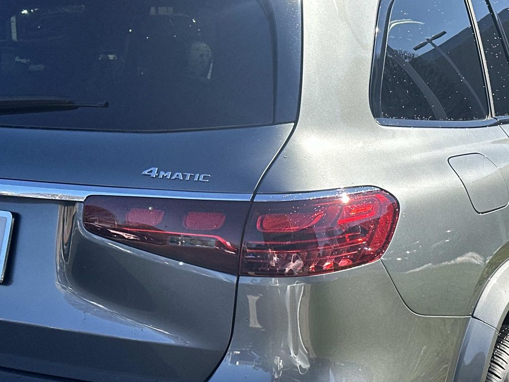 Thumbnail: 2024 Mercedes-Benz GLS - 8