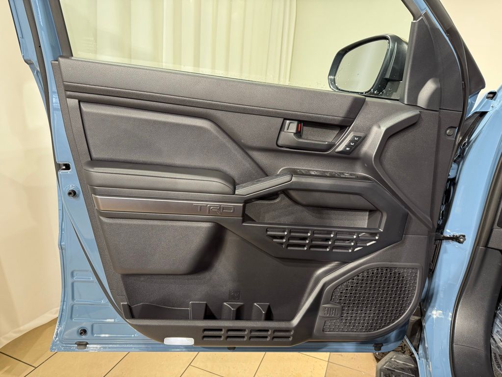 Thumbnail: 2025 Toyota 4Runner - 14