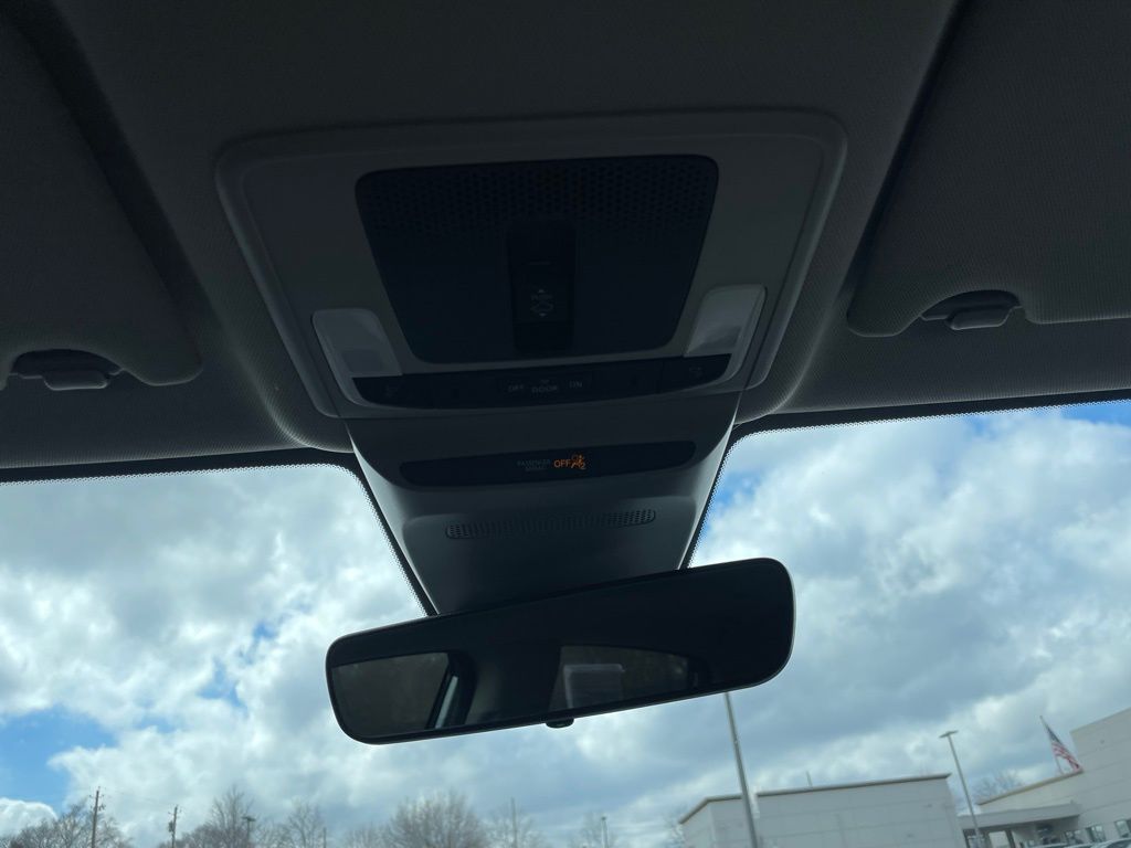 Thumbnail: 2025 Honda HR-V - 16