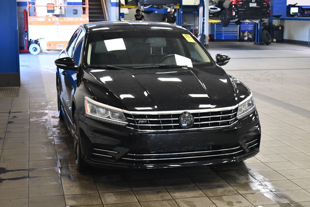 Thumbnail: 2017 Volkswagen Passat - 3