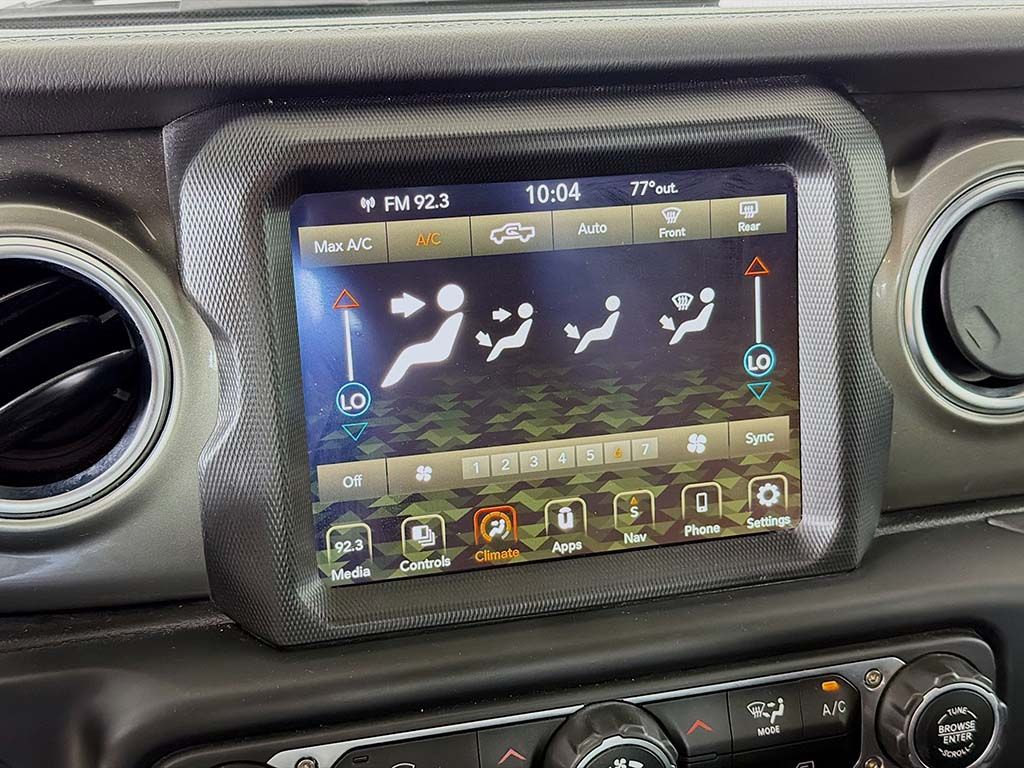 Used 2023 White Jeep Overland image 35