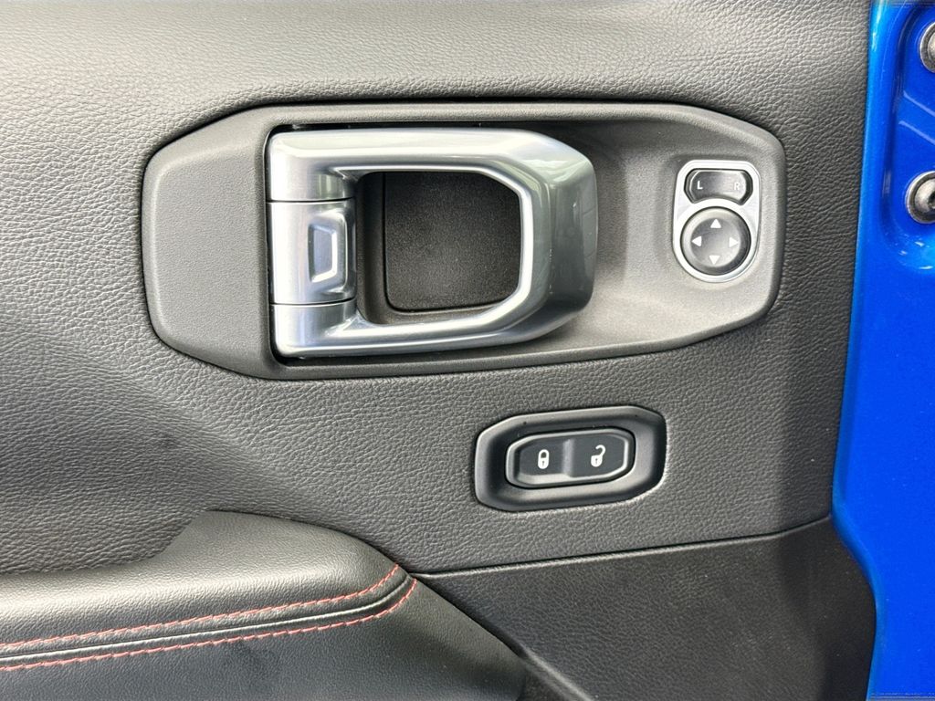 Thumbnail: 2024 Jeep Wrangler - 22