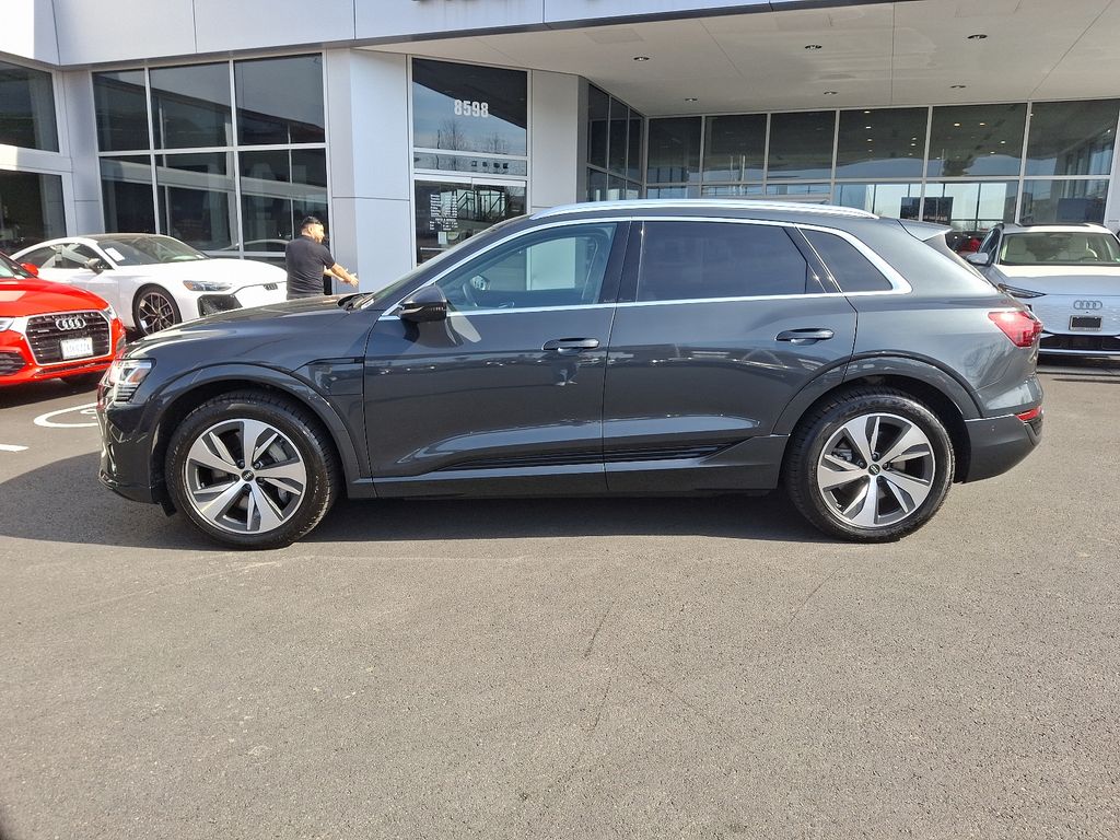 2024 Audi Q8 e-tron Premium Plus 7