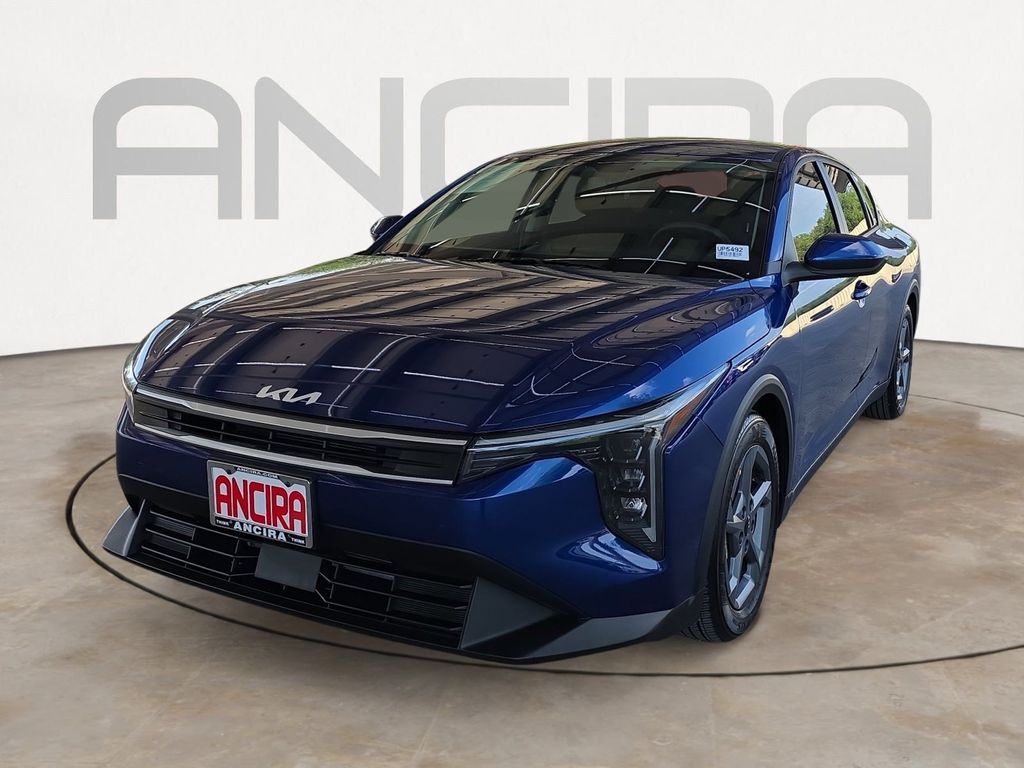 2025 Kia K4 LXS photo