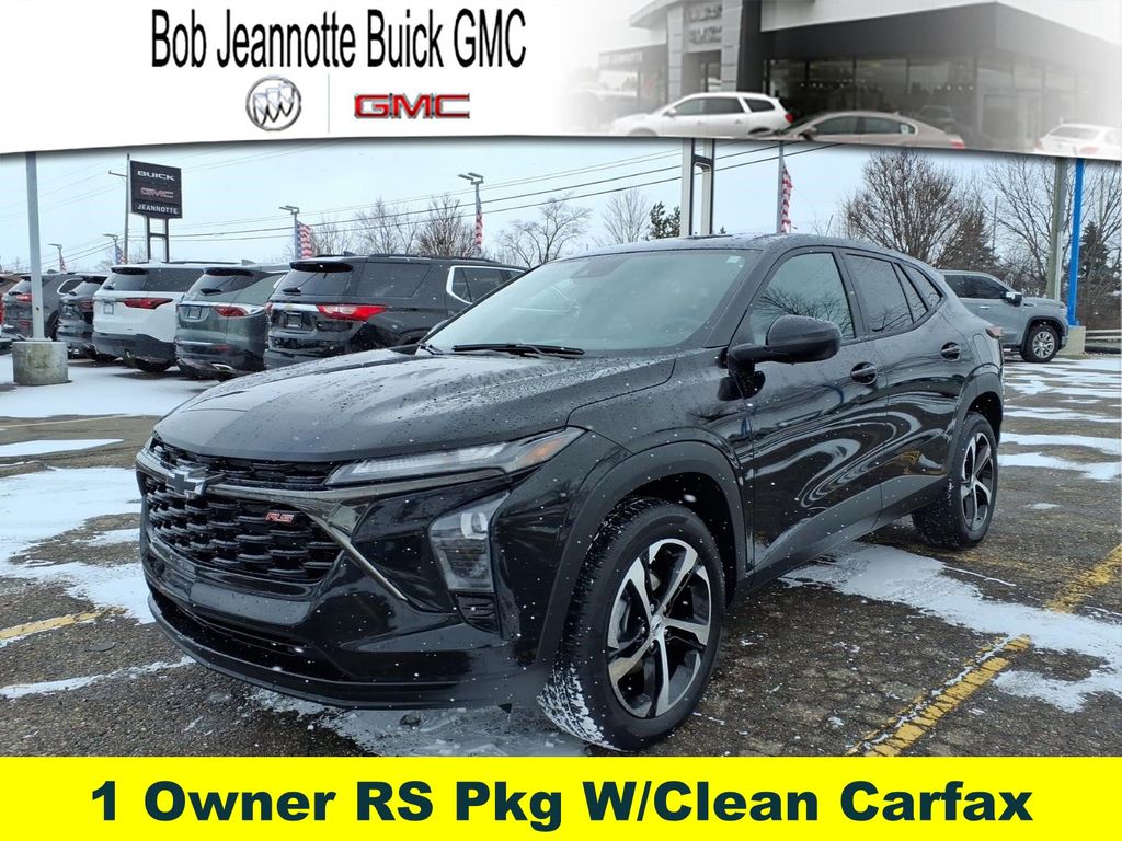 Black Metallic 2024 Chevrolet Trax RS with 1RS FWD SUV / Crossover Front-Wheel Drive 6-Speed Automatic