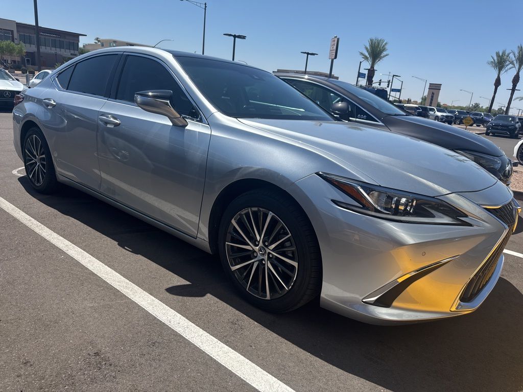 Thumbnail: 2023 Lexus ES - 4