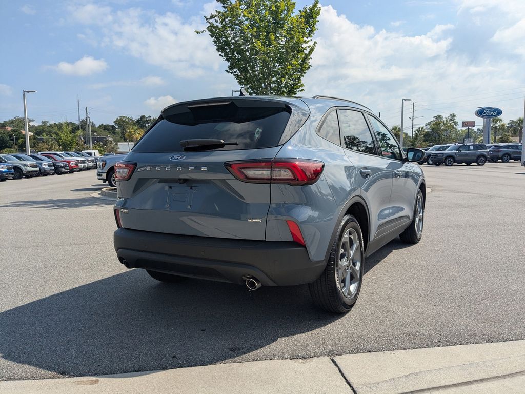 2025 Ford Escape ST-Line