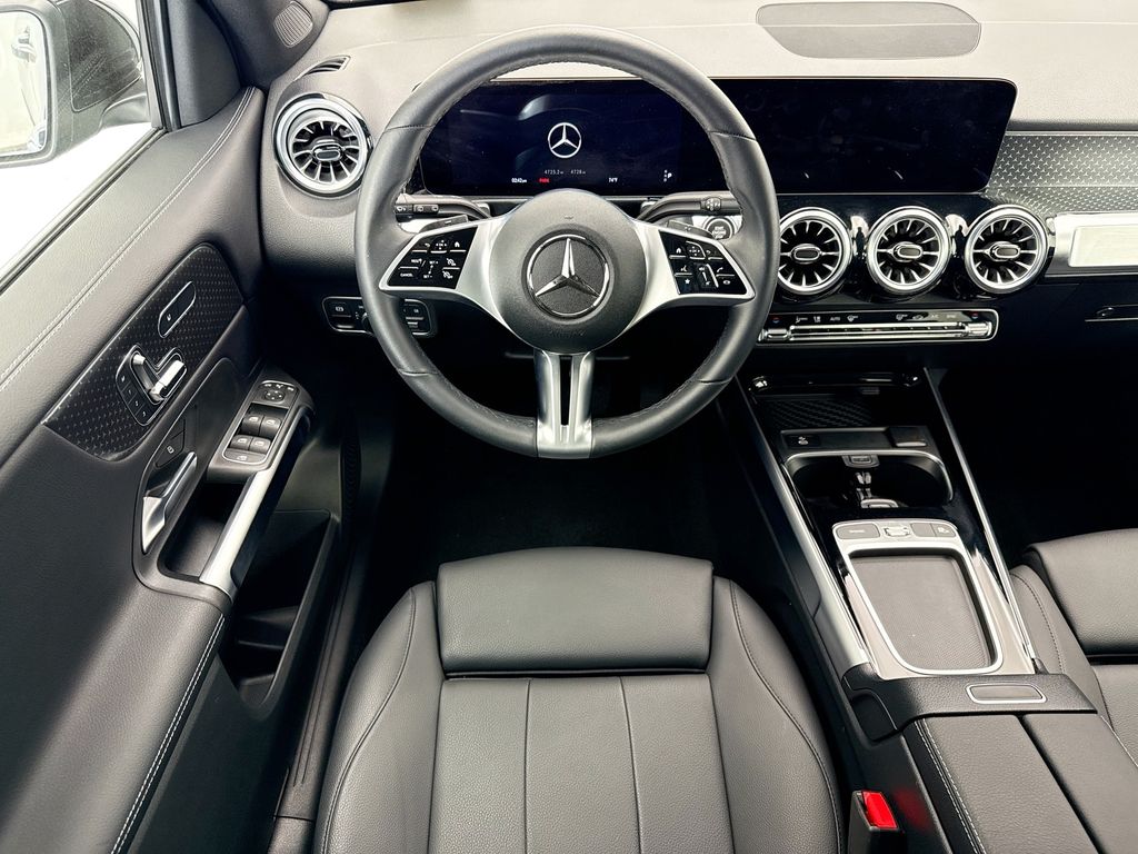 Thumbnail: 2025 Mercedes-Benz GLB - 10