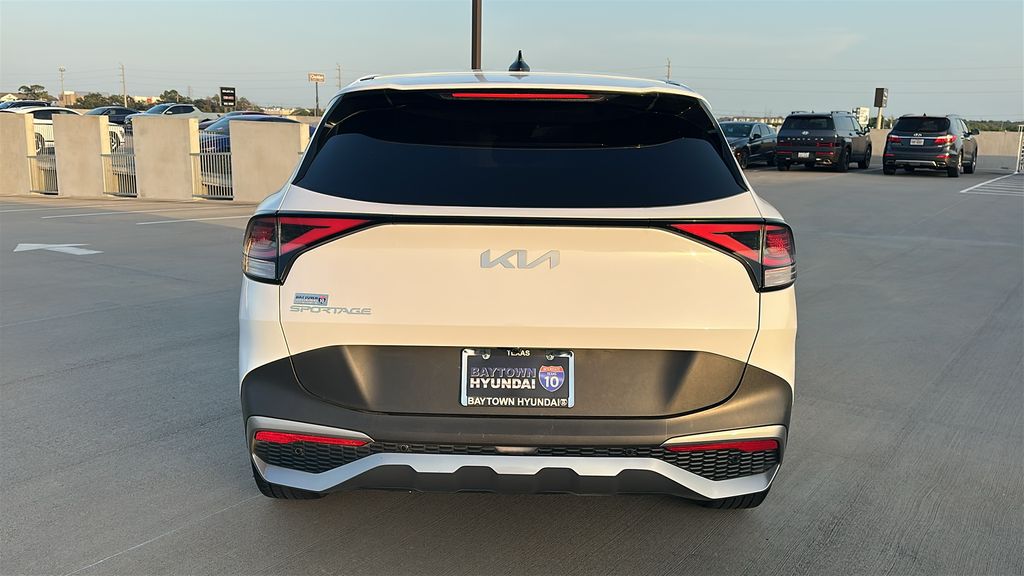 2023 Kia Sportage EX White at Community Kia