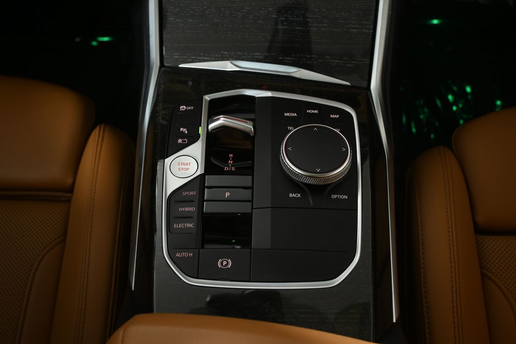 Thumbnail: 2023 BMW 3 Series - 24