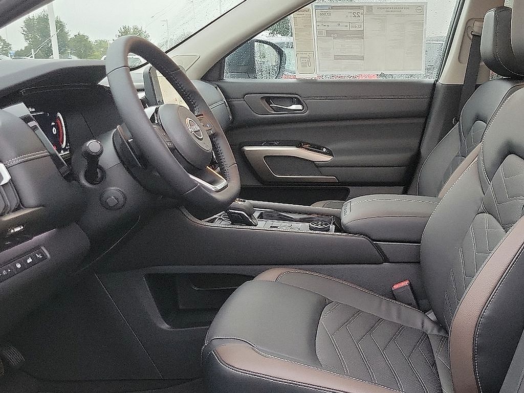 Thumbnail: 2025 Nissan Pathfinder - 10