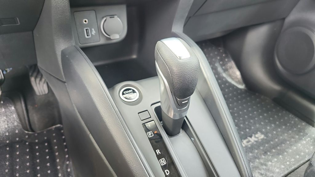 2025 Nissan Kicks Play