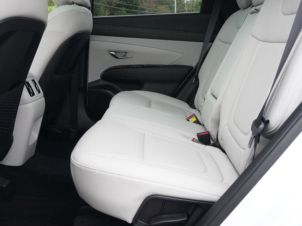 Used 2025 White Hyundai Limited image 38